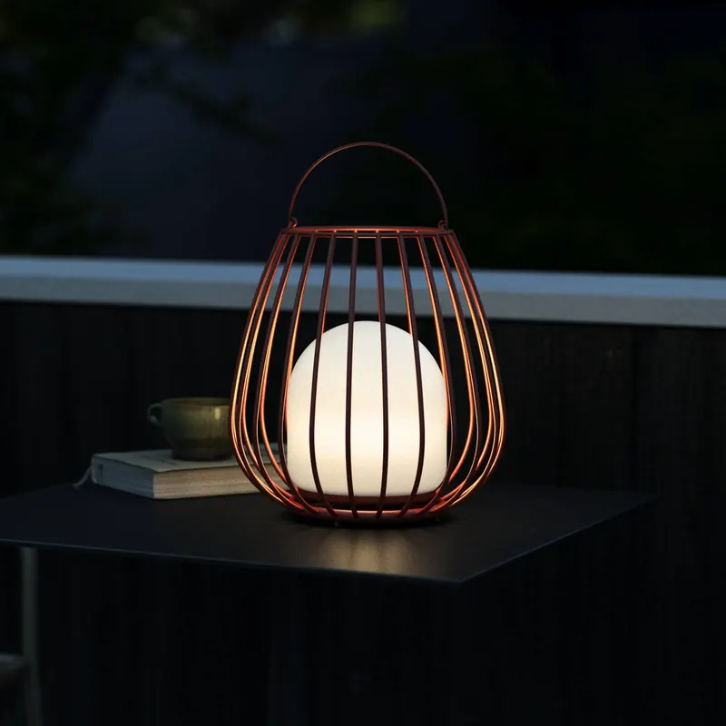Lampa stołowa LED Jim To-Go, zewnętrzna, czerwona