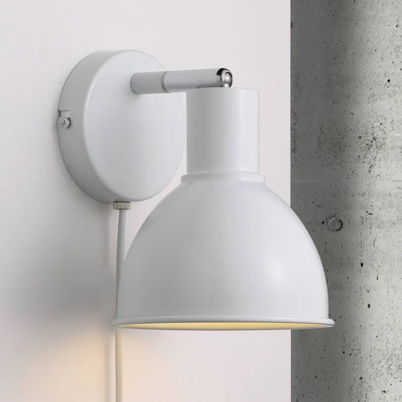 Atrakcyjna lampa ścienna Pop Wall, biała