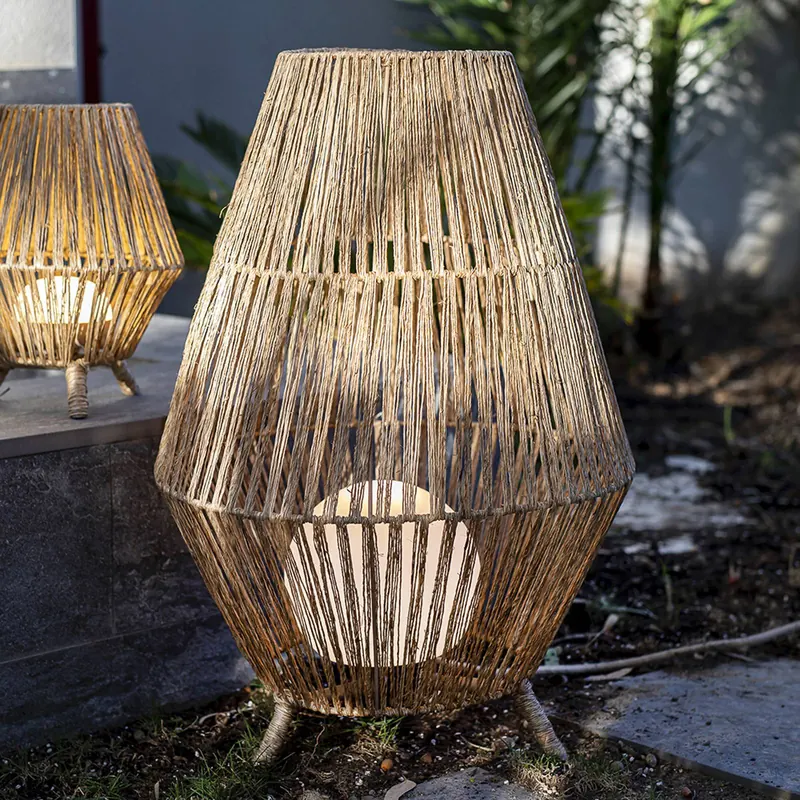 Lampa stojąca LED Newgarden Sisine z kablem