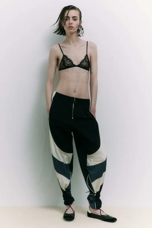 Spodnie jogger Racing color block