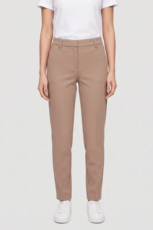 GUESS Gwen Chino Pants Buff Taupe Maat: 36 | Pantalons Outlet | Dames | Beige