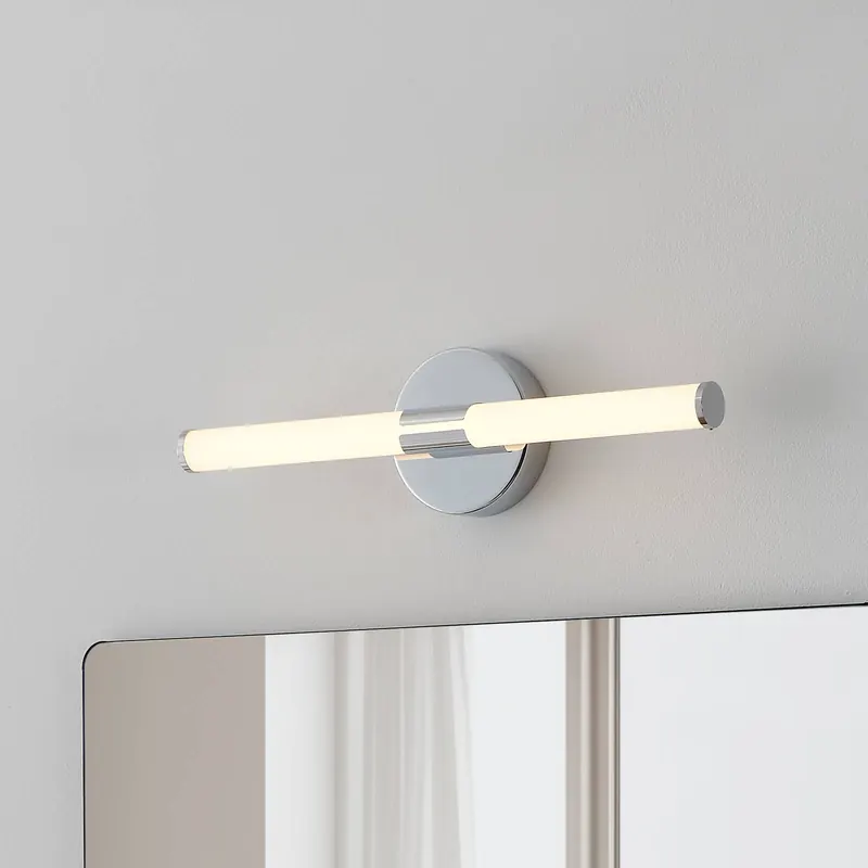 Kinkiet LED Ramola, kolor chrom, szerokość 45 cm, IP44, CCT