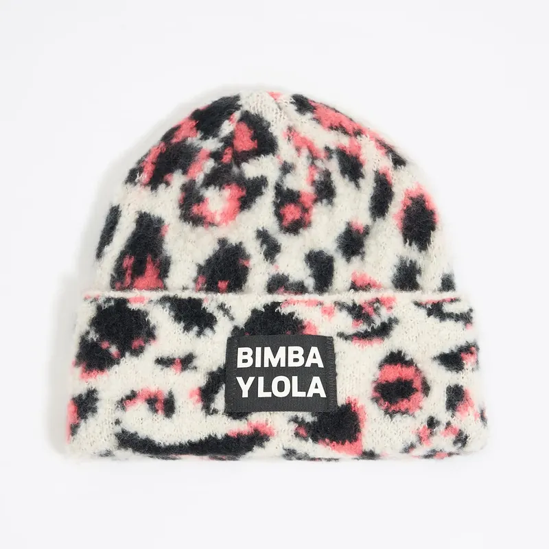 Czapka dzianina żakard animal print naturalna