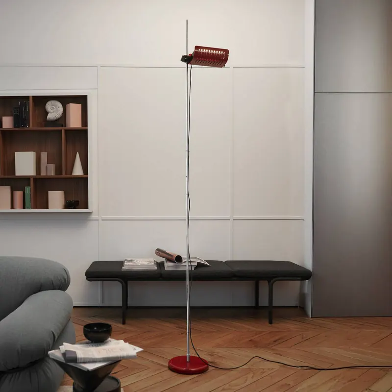 Oluce Lampa stojąca LED Colombo, czerwona/chrom, metal, 2700 K