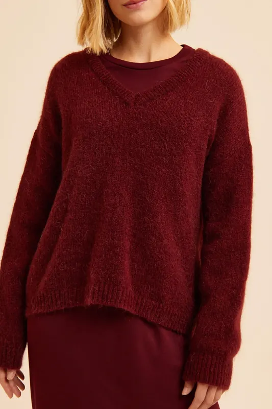 ICode Burgundy Knit V-neck Sweater Marine Maat: S | Sweaters Outlet | Dames | Bordeaux