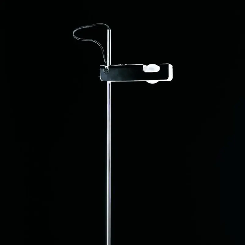 Oluce lampa stojąca Spider, czarny/chrom, metal, aluminium