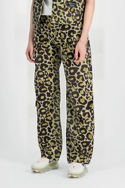 Alpha Industries Field Pant Camo Olive Leo Camo Maat: L | Straight Broeken Outlet | Dames | Zwart