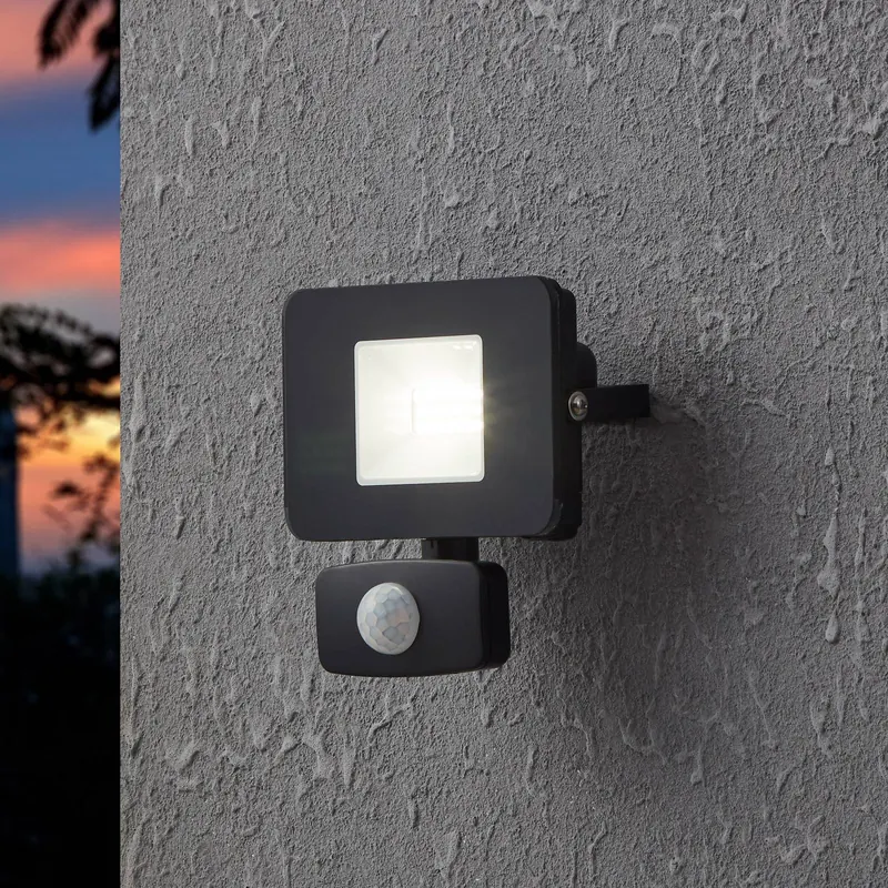 Reflektor zewnętrzny LED Faedo 3 z czujnikiem, 10W