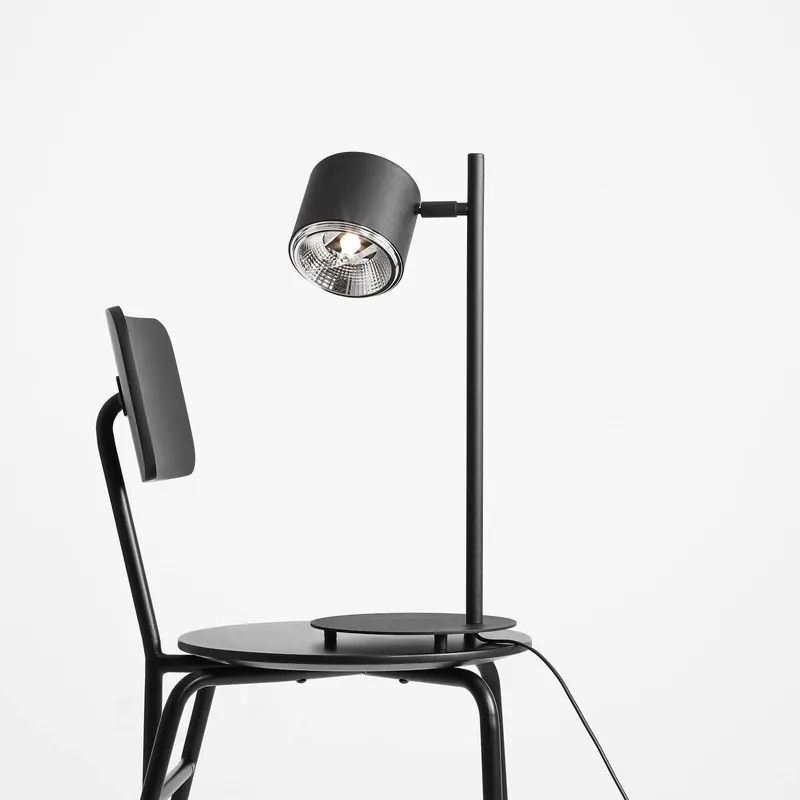 Lampa stołowa Bot, czarna ruchoma głowica lampy