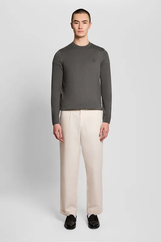 Lyle & Scott Tonal Superfine Crew Neck Jumper Iron Gate Maat: M | Sweaters Outlet | Heren | Grijs