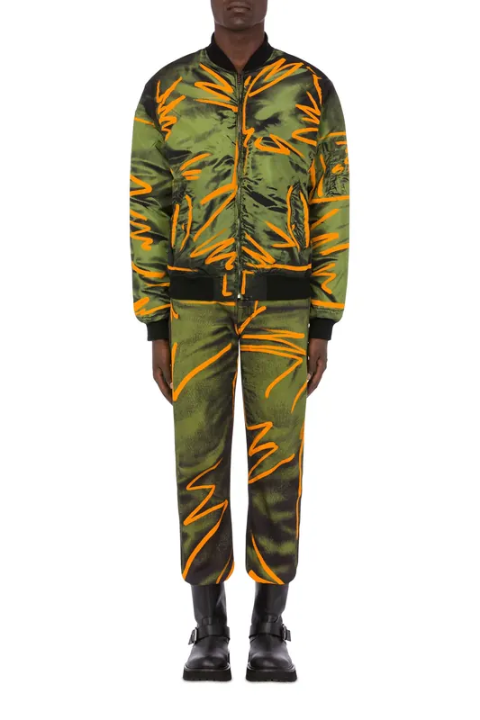 Moschino Shadows & Squiggles Nylon Bomber Jacket Green Maat: 52 | Bomberjacks Outlet | Heren | Groen