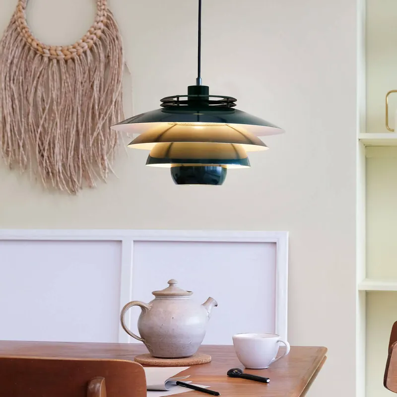 Metalowa lampa wisząca Dyberg Larsen Ejka, zielona