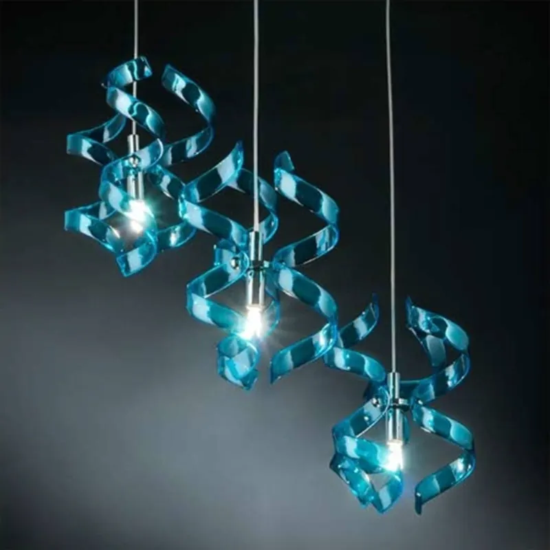 Fascynująca lampa wisząca Blue, trzypunktowa
