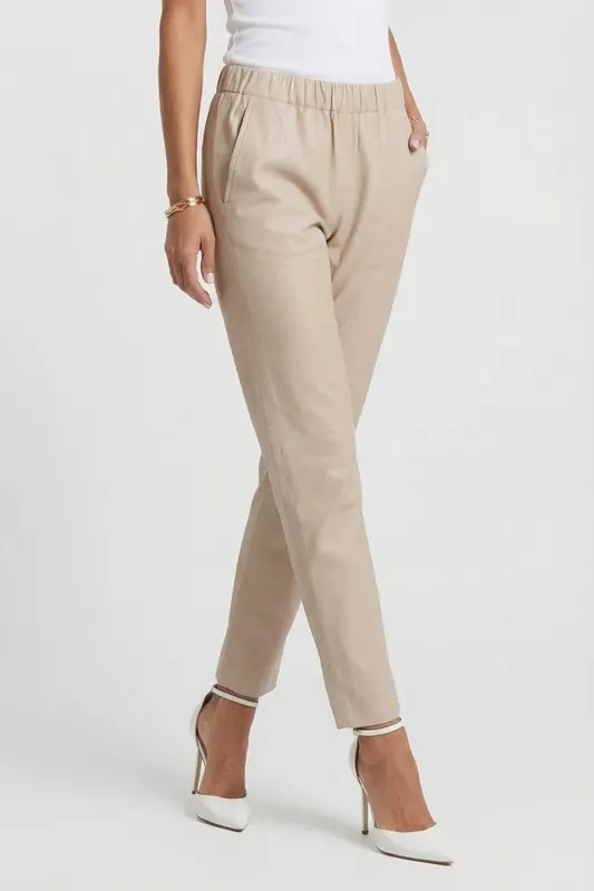 DNA Amsterdam Percy Ivory White Maat: 5 | Pantalons Outlet | Dames | Beige