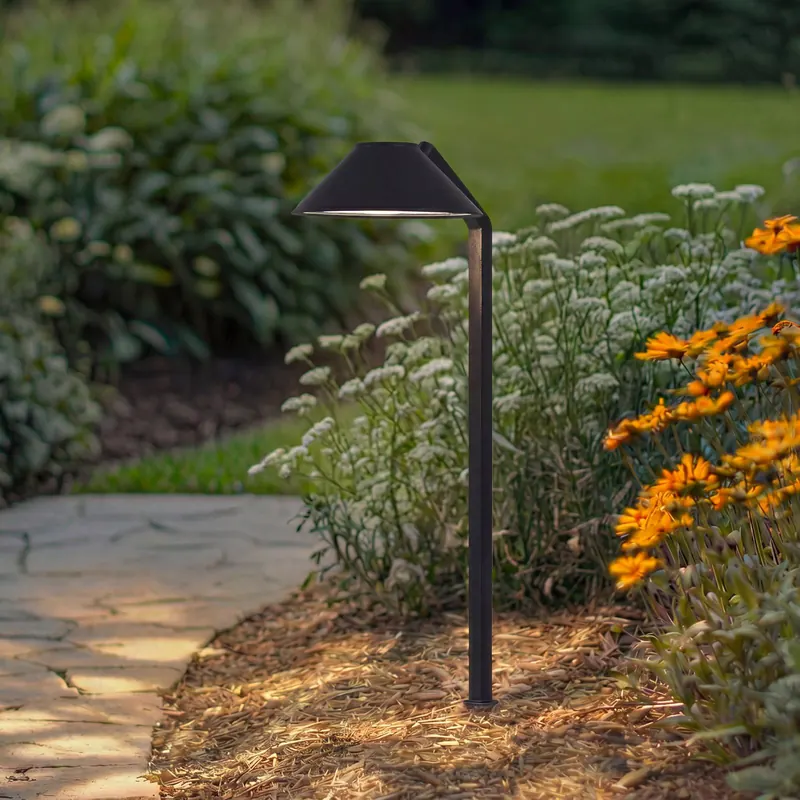 Lindby Lampa z grotem ziemnym LED Capelo, czarna, metalowa, 77 cm