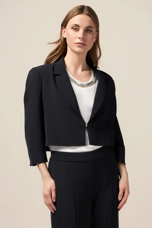 Oltre Cropped Blazer Black Maat: 40 | Blazers Outlet | Dames | Zwart