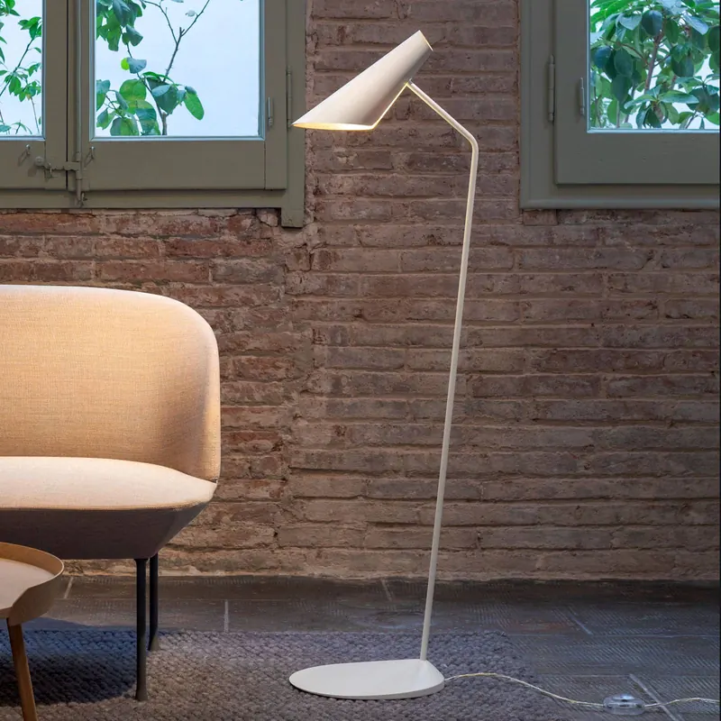 Vibia I.Cono 0712 designerska lampa stojąca, biała