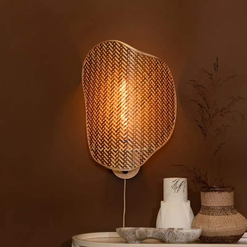 GOOD & MOJO Lampa ścienna Kinabalu, brązowa, 50 cm, wtyczka bambusowa