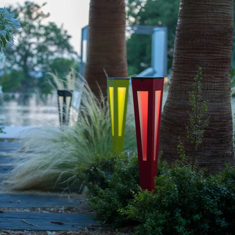Pochodnia solarna LED Tinka, czujnik 62 cm, szara