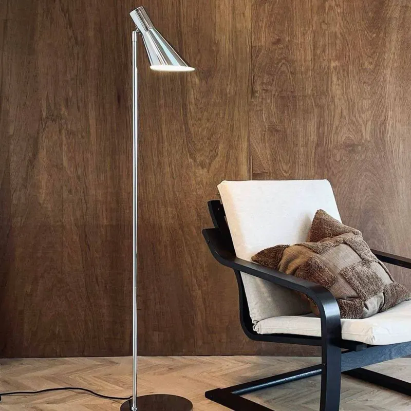 Lampa podłogowa Dyberg Larsen DL12, chrom, wysokość 139 cm, metal