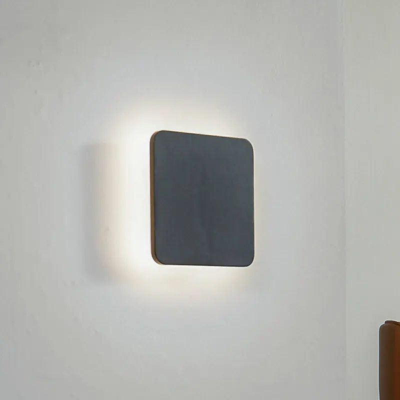 Kinkiet LED Lucande Elrik, czarny, wysokość 22 cm, metalowy