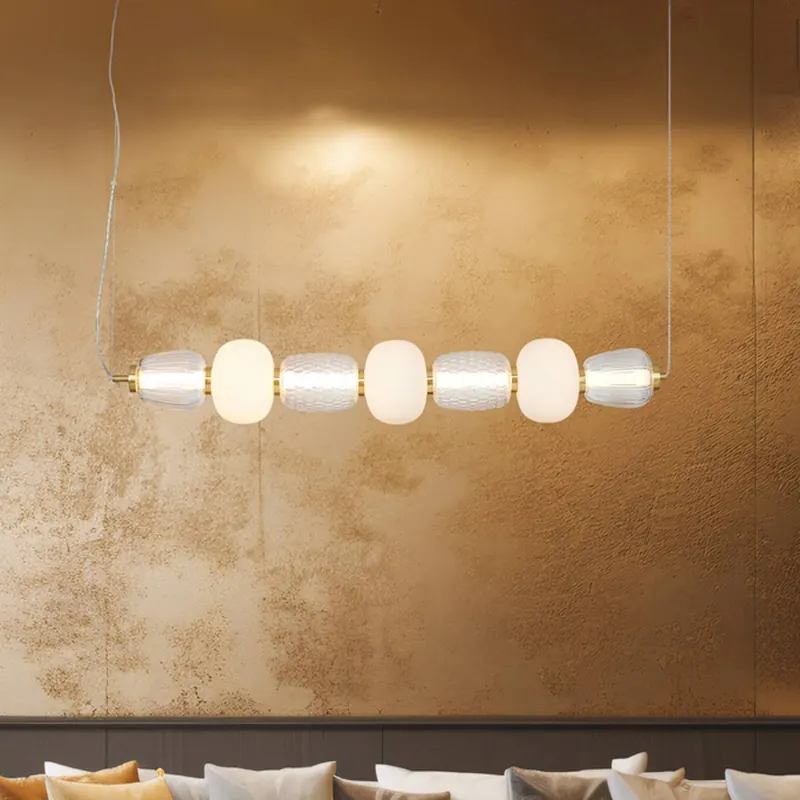 Żyrandol LED Caro, szkło przezroczyste/opalowe, długość 110 cm
