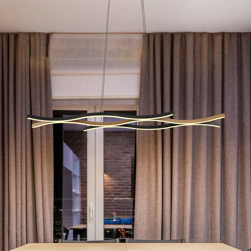 Żyrandol LED Geronimo, długość 108 cm, czarny/wygląd drewna