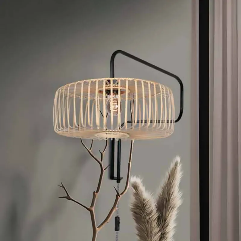 Lampa ścienna Bloeba, czarny/bambus naturalny, głębokość 140 cm
