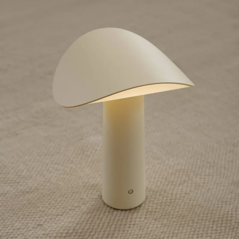 GEJST lampa stołowa LED Lium, jasnożółta, 2700 K, USB