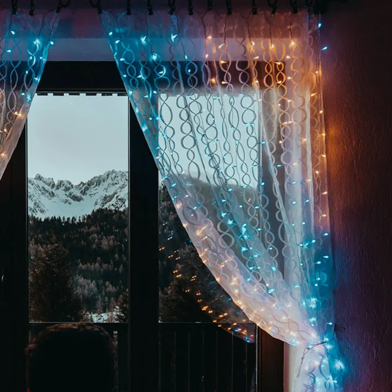 Kurtyna świetlna twinkly RGBW, 210 diod LED