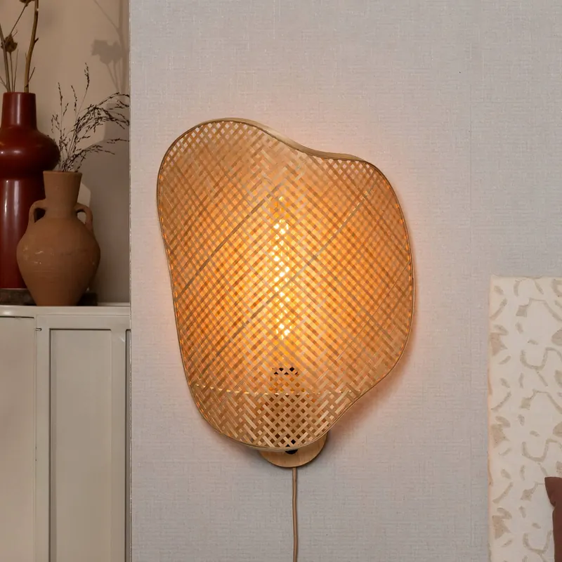 GOOD & MOJO Lampa ścienna Kinabalu, naturalna, 50 cm, bambusowa wtyczka