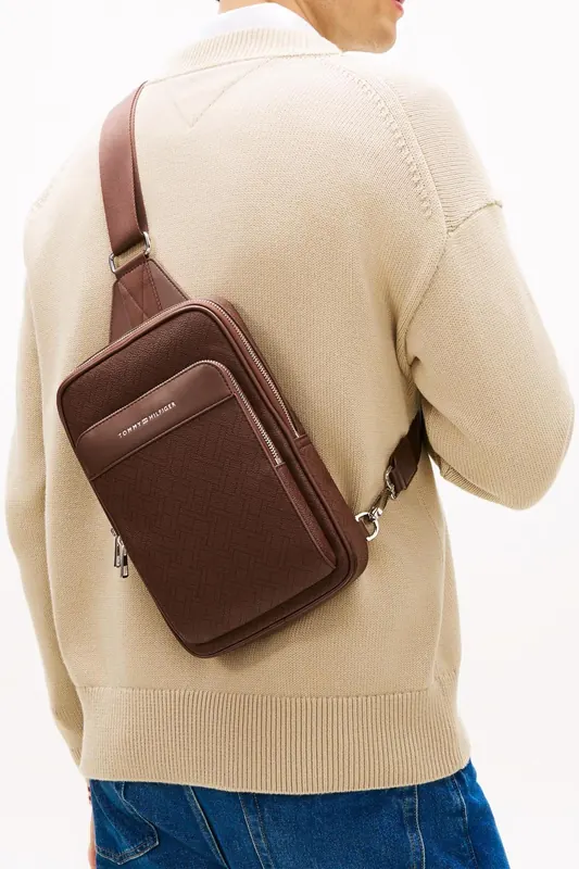 Tommy Hilfiger Flag Monogram Sling Bag Coffee Bean Maat: OS | Messengertassen Outlet | Heren | Bruin