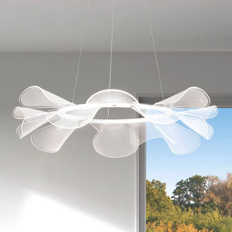 Żyrandol LED Sylvie, okrągły, Ø 72 cm