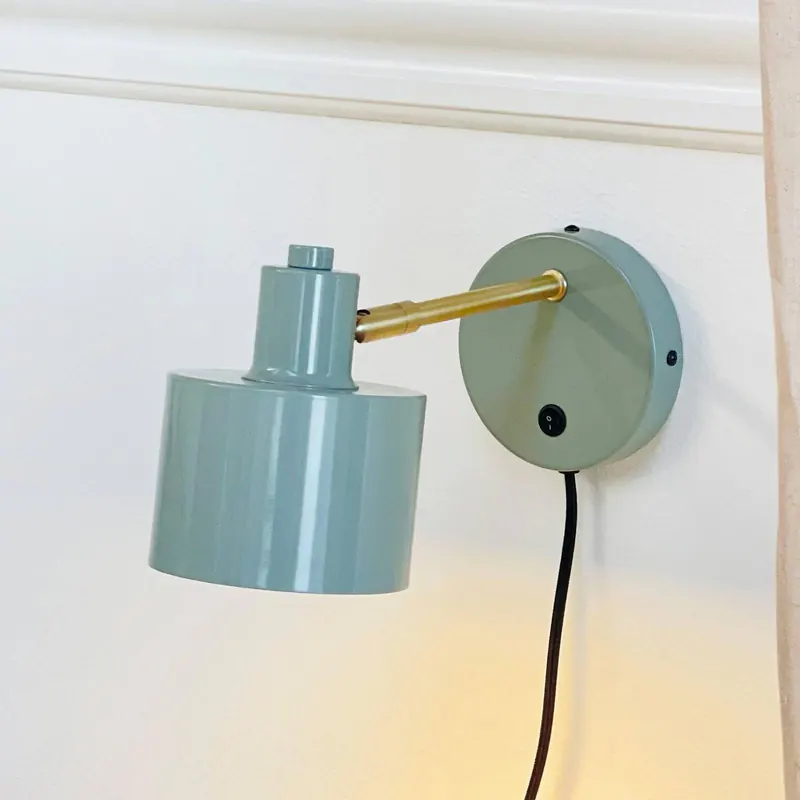 Lampa ścienna Dyberg Larsen Ocean, oliwkowy, wysięg 30 cm