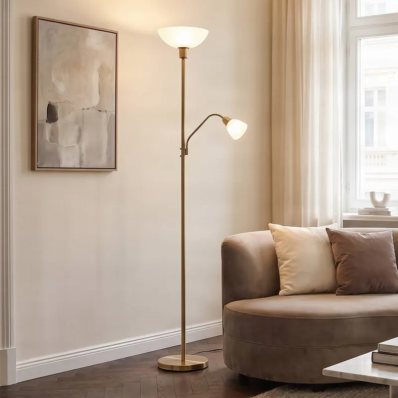 Lampa oświetlająca sufit Lindby „Jost”, 180 cm, mosiądz, lampka do czytania, E27