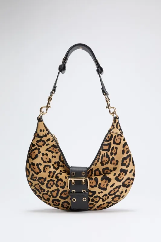 GUESS Halfmoon Bag Pony Leopard Fur Maat: OS | Handtassen Outlet | Dames | Bruin