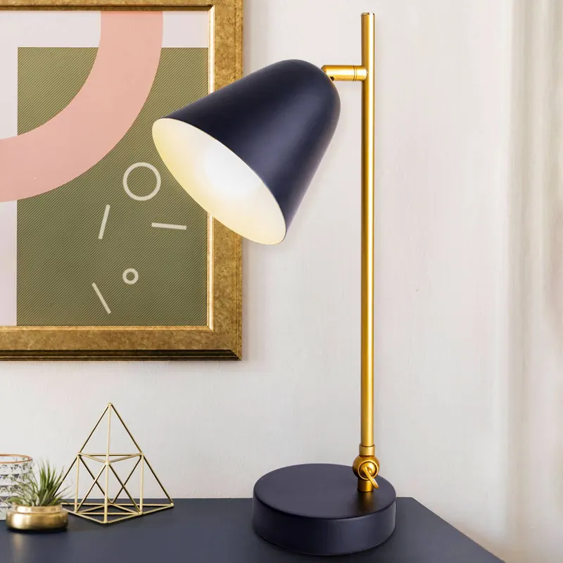 Lampa stołowa Triton w kolorze czarnym i złotym
