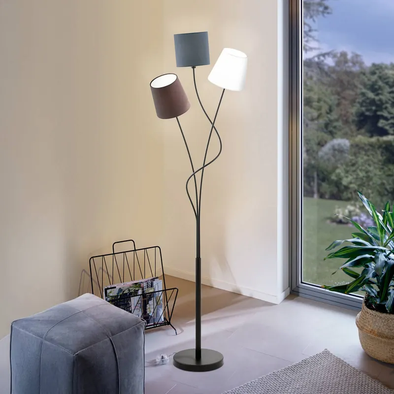 Lampa podłogowa Maronda trzy tekstylne klosze