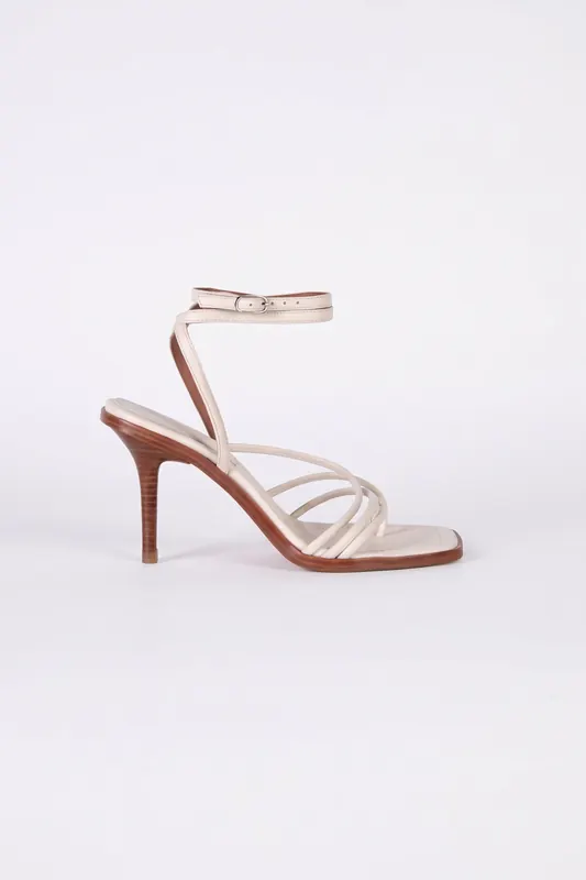 BA&SH Sandals Offwhite Maat: 36 | Sandalen Outlet | Dames | Wit