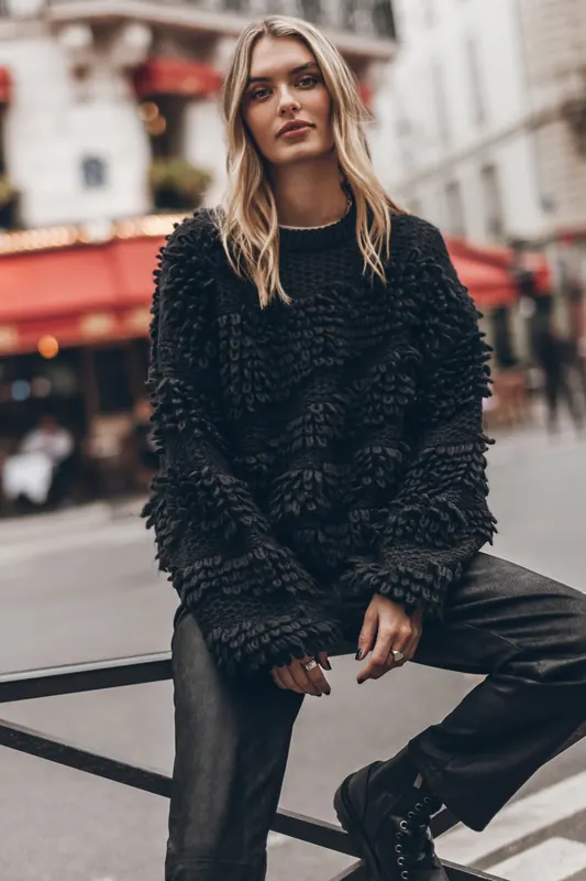 Mikuta The Black Frayed Knit Sweater Black Maat: M | Longsleeves Outlet | Dames | Zwart