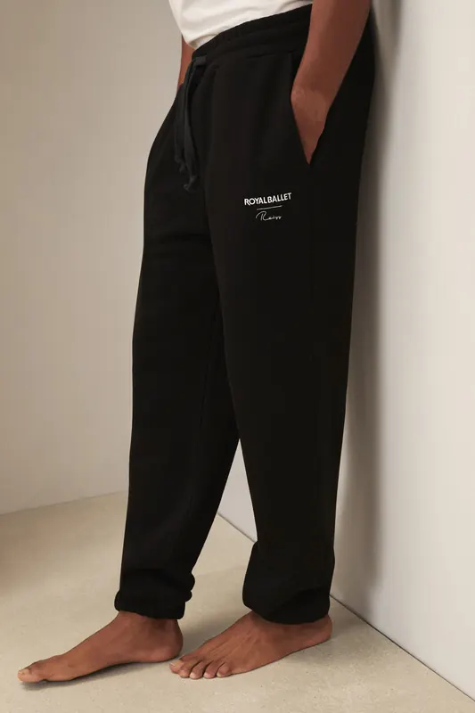 Reiss Heavyweight Embroidered Jogger Washed Black Maat: XXL | Joggingbroeken Outlet | Heren | Zwart
