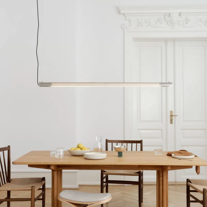 GEJST żyrandol LED Radent, stalowo-szara, długość 138 cm, G13 LED