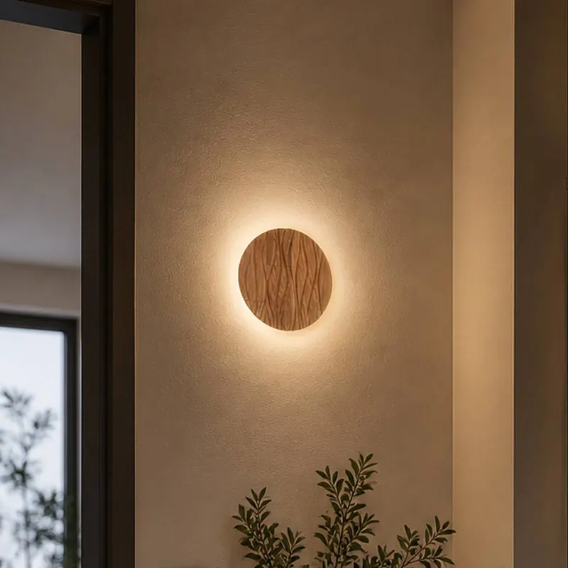 Kinkiet LED Atacama, kolor dębowy, średnica 19 cm, drewno