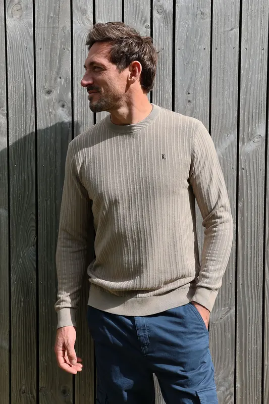Kultivate Kn Vertical Seneca Rock Maat: S | Sweaters Outlet | Heren | Beige