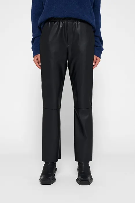 10DAYS Leather Look Flared Jogger Black Maat: M | Leren broeken Outlet | Dames | Zwart