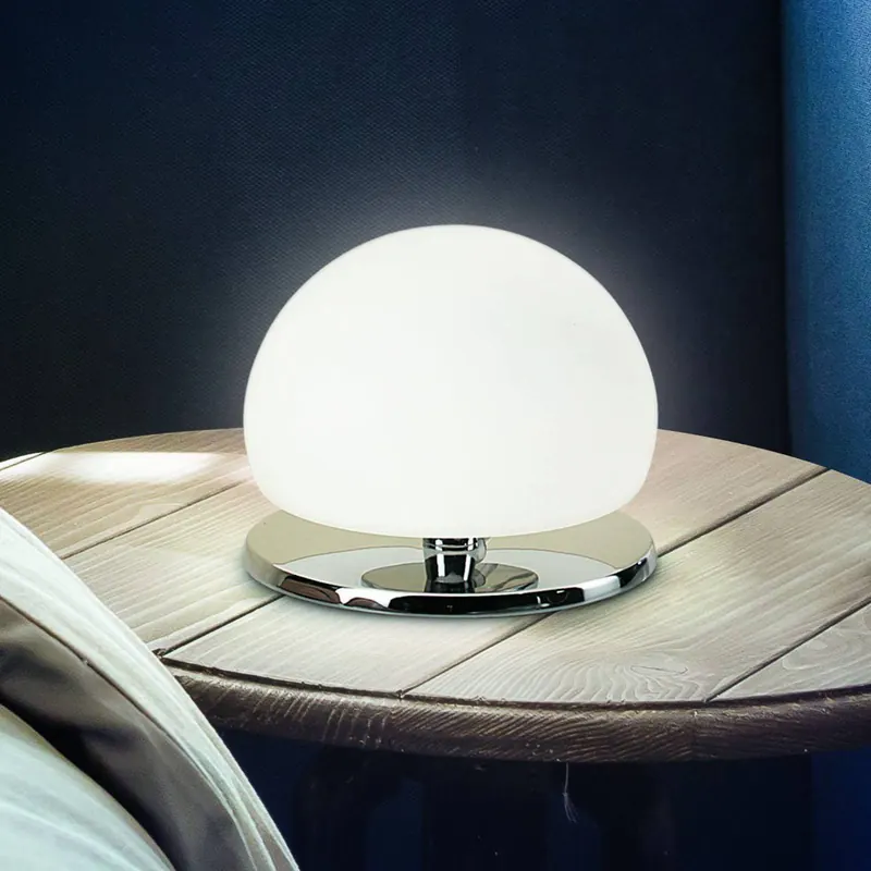 Lampa stołowa Morgana, chromowana / biała, ściemniacz dotykowy, 3 000 K