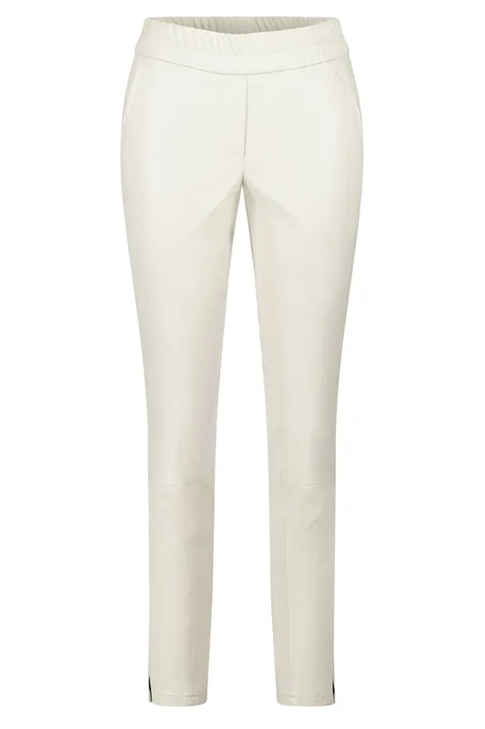 Atelier Gardeur Cary742-601431 Ecru Maat: 48 | Joggingbroeken Outlet | Dames | Ecru
