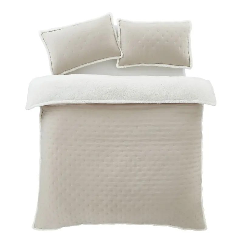 Beżowa pościel dwuosobowa z materiału sherpa 230x220 cm Cosy Nori – Catherine Lansfield