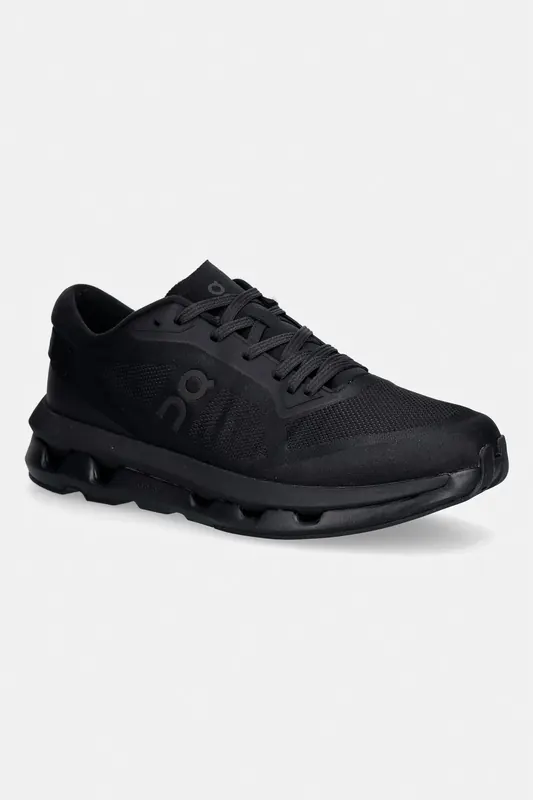 On sneakersy Cloudzone