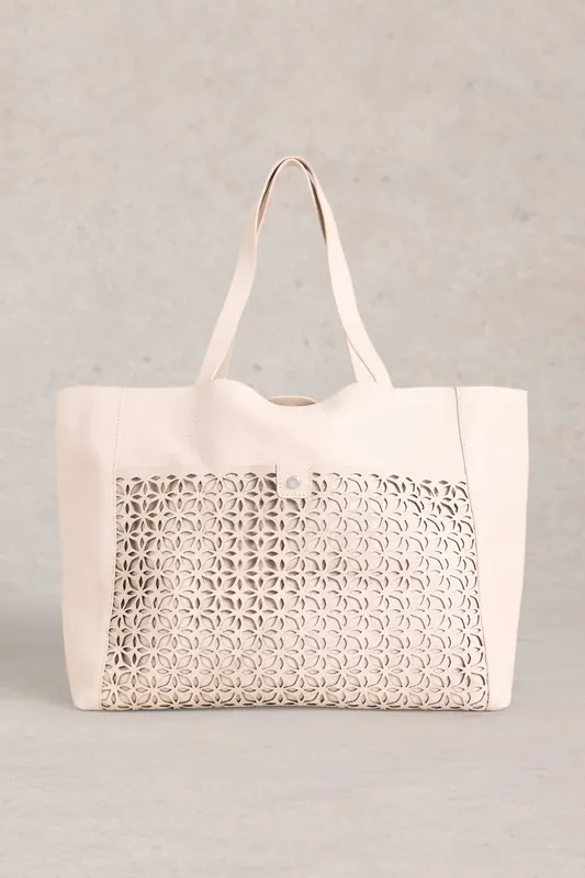 White Stuff Layla Lasercut Leather Tote Pale Ivory Maat: OS | Tassen Outlet | Heren | Ecru